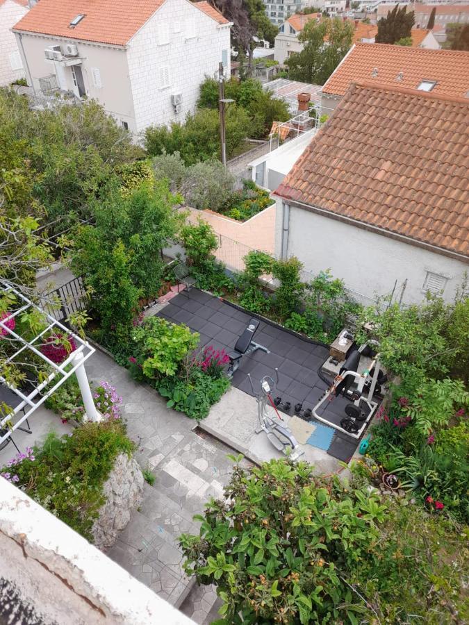 Studio Apartment Garden ドゥブロブニク エクステリア 写真